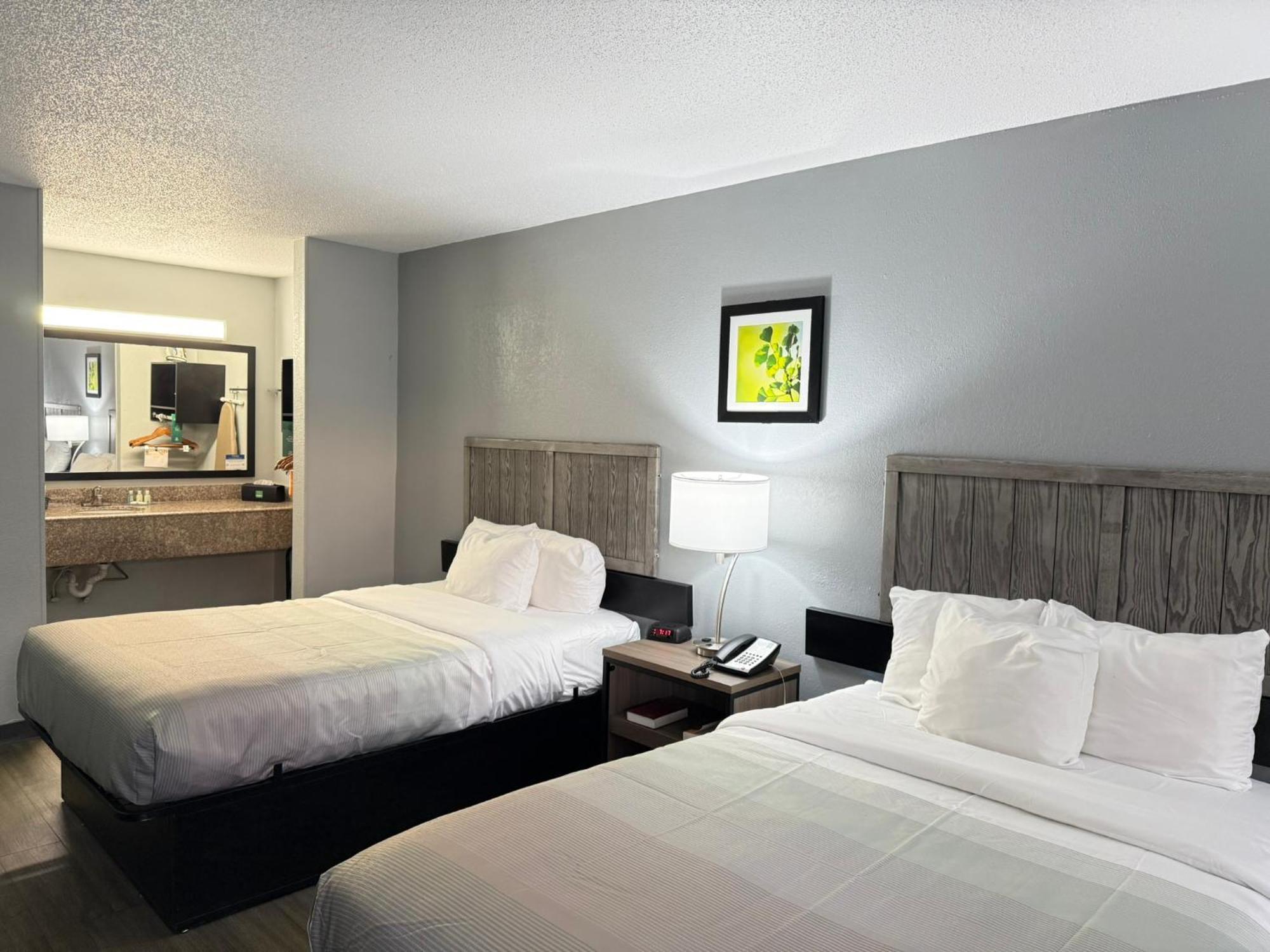 ซูเปอร์ 8 บาย วินด์แฮม เครสต์วิว Hotel เครสต์วิลล์ ภายนอก รูปภาพ