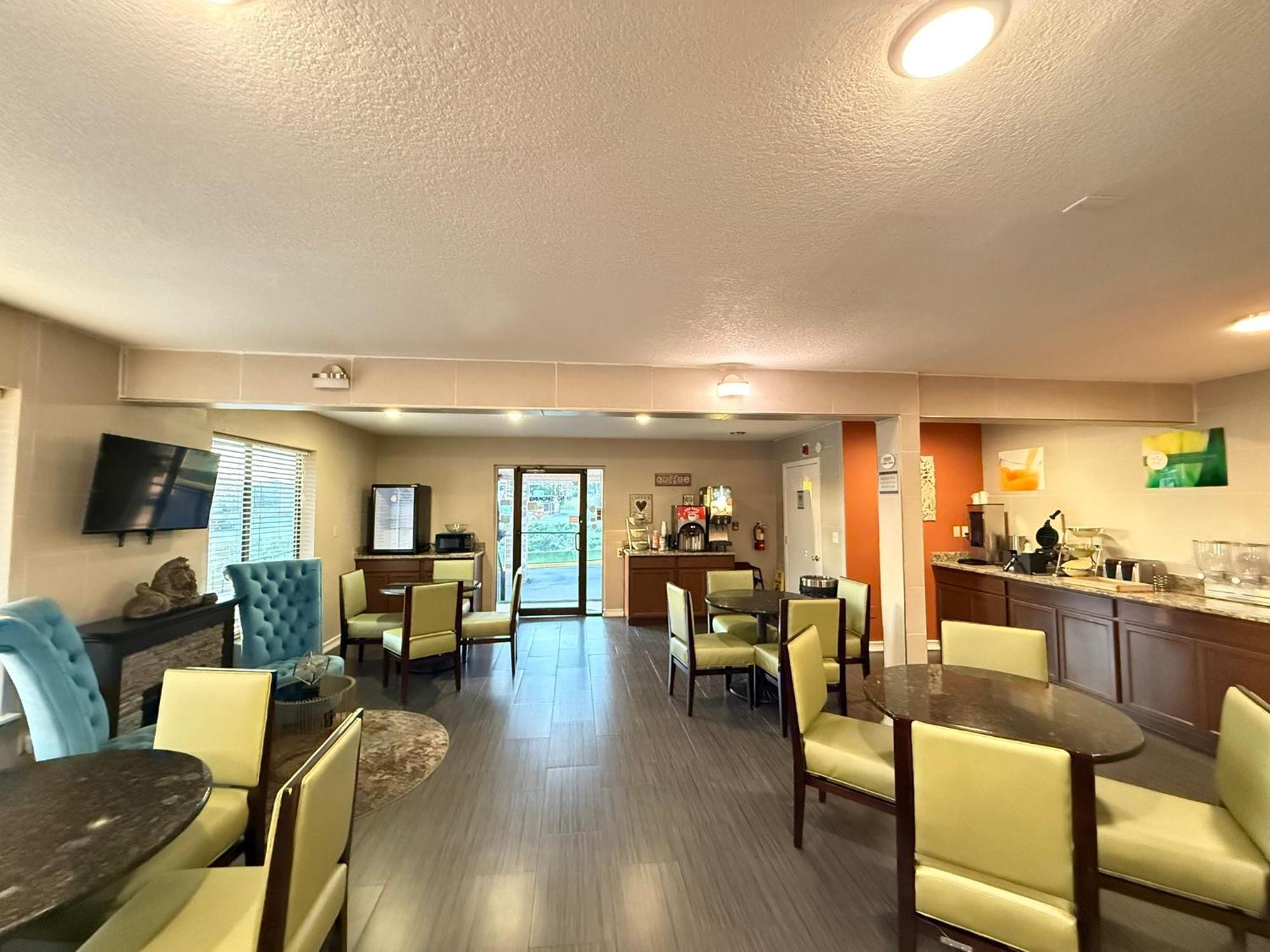 ซูเปอร์ 8 บาย วินด์แฮม เครสต์วิว Hotel เครสต์วิลล์ ภายนอก รูปภาพ